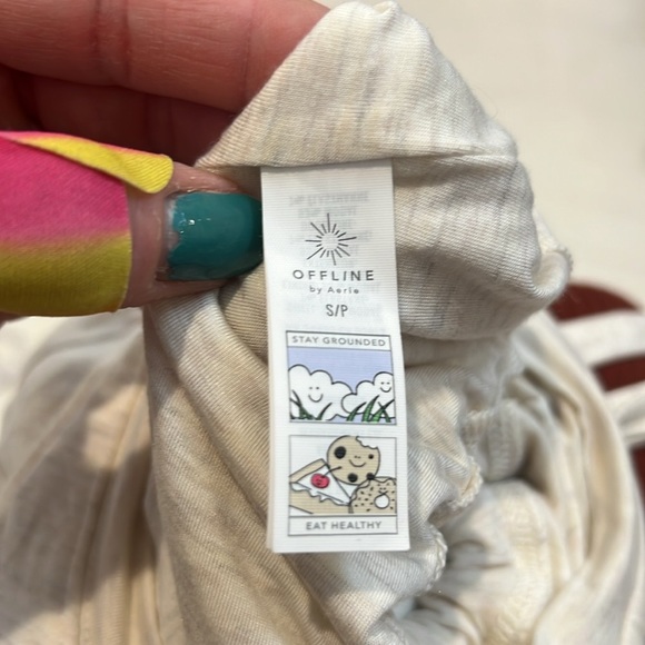 Aerie Offline Cream Crop Top with tie size small. In excellent condition! - Picture 6 of 7